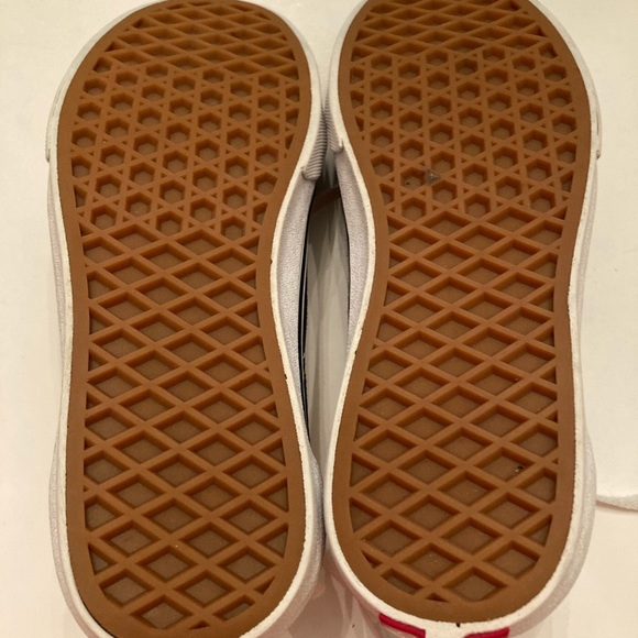 Vans - Picture 6 of 6